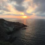 Amantea Monument Alojamento de Acomodação e Pequeno-almoço Terrasini