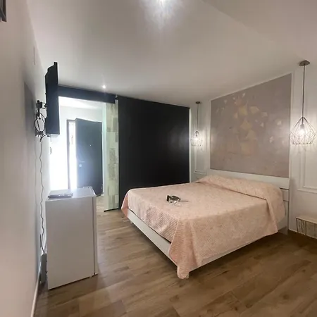 Amantea Monument 4* 테라시니