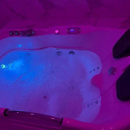 Amantea Monument Bed & Breakfast Terrasini